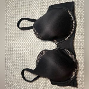 ❗️SALE❗️Victoria’s Secret Body by Victoria lined Demi